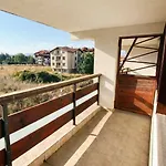 Apartment 1br Bright 300mbps Wifi Duplex - Two Floors