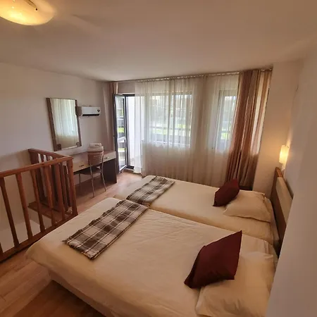 アパート 1br Bright 300mbps Wifi Duplex - Two Floors