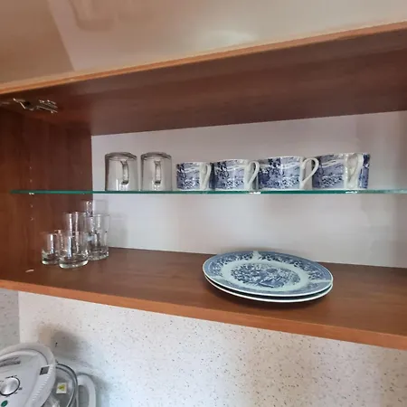 アパート 1br Bright 300mbps Wifi Duplex - Two Floors