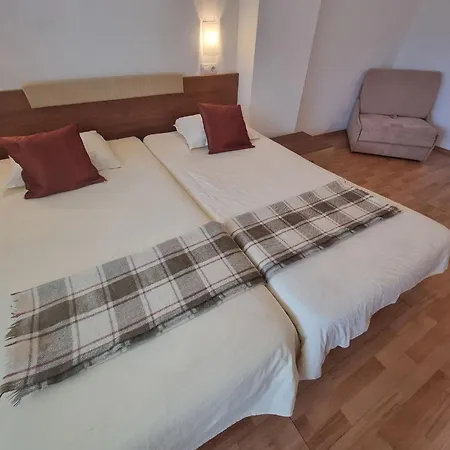 アパート 1br Bright 300mbps Wifi Duplex - Two Floors バンスコ